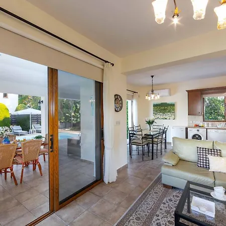 Villa Relax Lachi